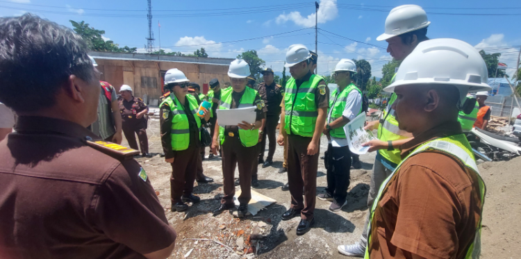 Kejati Sulut Andi Muhamad Taufik Tinjau Proyek Pembanguanan Kantor Kejari Kotamobagu
