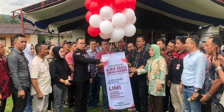 Sekda Bolmong Tahlis Gallang Launching Website “LIMI”