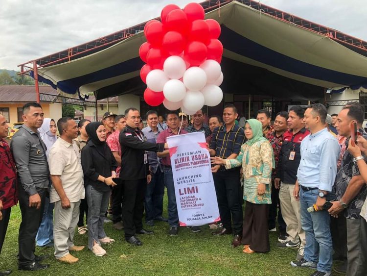 Sekda Bolmong Tahlis Gallang Launching Website “LIMI”