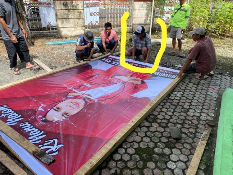 Oknum Sangadi di Kabupaten Bolmong Diduga Terlibat Langsung Pasang Baliho Caleg