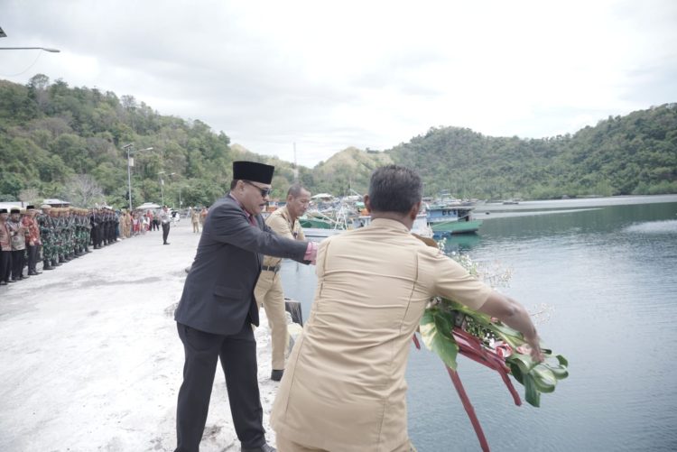 Pj Bupati Limi Mokodompit Pimpin Upacara Hari Pahlawan
