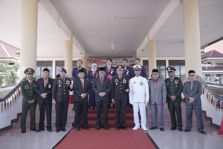 Pj Bupati Limi Mokodompit Pimpin Upacara Hari Pahlawan