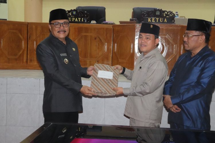 DPRD Bolmong Sahkan Lima Perda Inisiatif