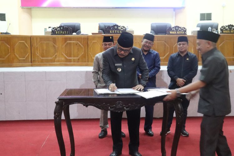 DPRD Bolmong Sahkan Lima Perda Inisiatif