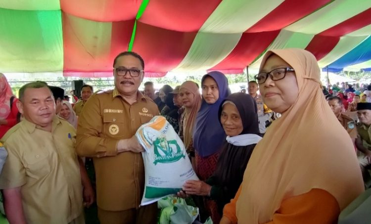 Kendalikan Inflasi, 30 Ton Beras Terjual dengan Harga Murah di Kecamatan Passi Barat