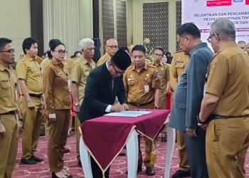 Gubernur Sulut Olly Dondokambey Lantik Tahlis Gallang Sebagai Kadis Koperasi dan UKM