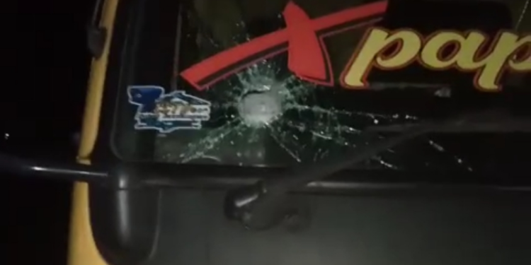 Jalur Trans Poigar Bolmong Rawan Pelemparan. Tiga Kaca Mobil Pecah Kaca