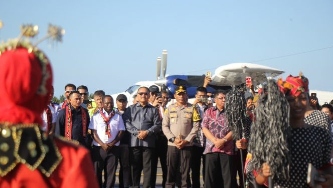 Resmi Beroperasi, Bupati Limi Saksikan Langsung Pendaratan dan Penerbangan Perdana Maskapai Sam Air di Bandara Lolak