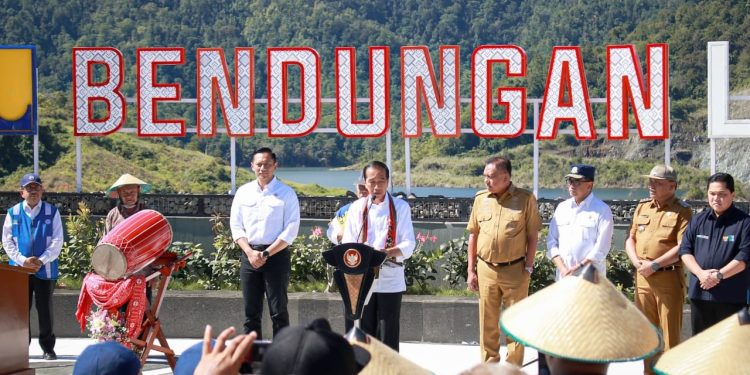Didampingi Gubernur dan Pj Bupati, Presiden Jokowi Resmikan Bendungan Lolak