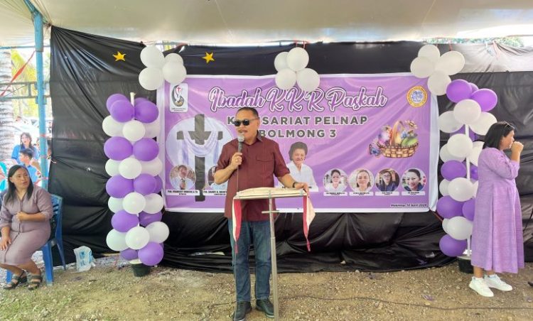 Pj Bupati Limi Mokodompit Membuka Kegiatan Paskah di Desa Pinonobatuan
