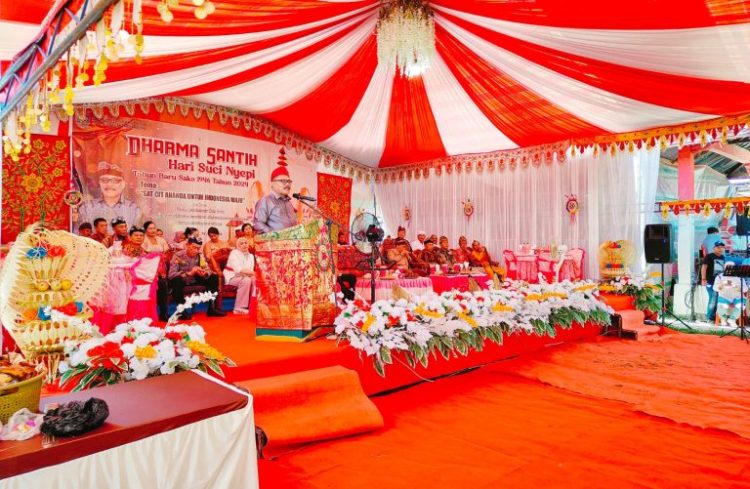 Pj Bupati Limi Mokodompit dan Jajaran Hadiri Perayaan Dharma Santi Hari Raya Nyepi