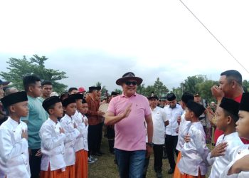 Pj Bupati Limi Mokodompit Buka Lomba Karapan Sapi