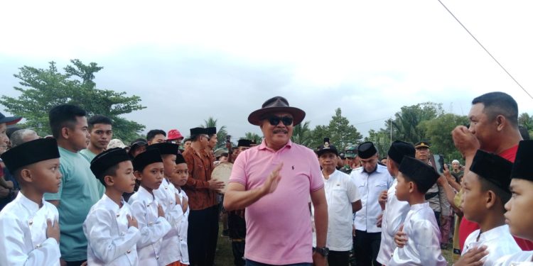 Pj Bupati Limi Mokodompit Buka Lomba Karapan Sapi