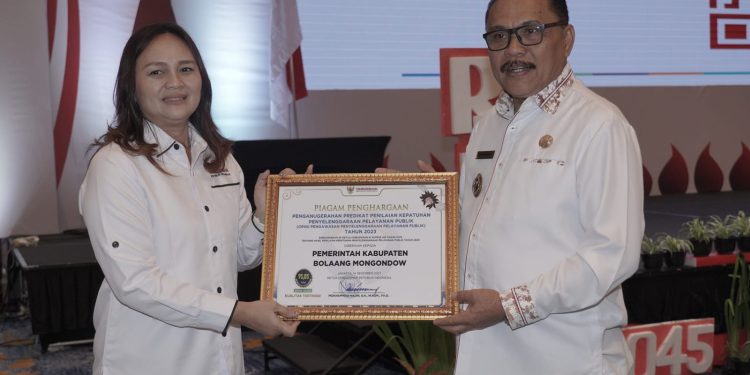 Pemkab Bolmong Raih Predikat Kepatuhan Penyelenggaraan Pelayanan Publik Zona Hijau dari Ombudsman RI