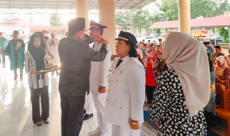 Pj Bupati Limi Mokodompit Lantik Tiga Camat, Kepala Puskesmas dan Kepsek. Berikut Nama-Namanya