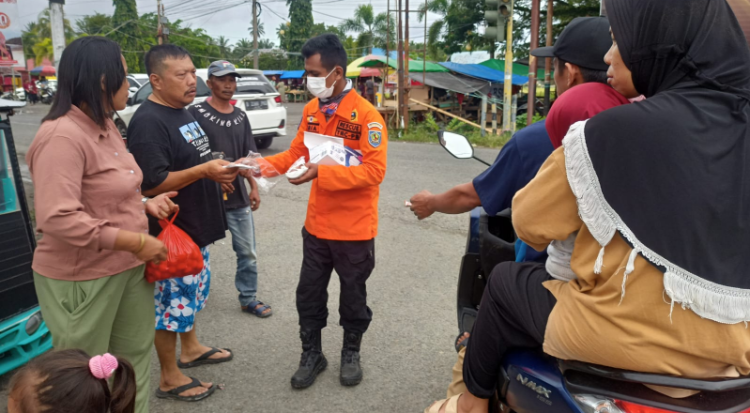 Abu Vulkanik Gunung Ruang Mulai Sampai ke Kabupaten Bolmong. Warga Diimbau Gunakan Masker Saat Keluar Rumah