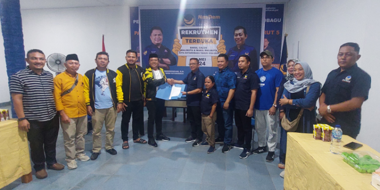 Sekretaris DPD II Golkar Kotamobagu Herdy Korompot Daftar ke NasDem
