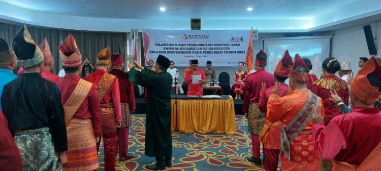 45 Anggota Panwas Kecamatan Kabupaten Bolmong Dilantik