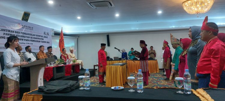 45 Anggota Panwas Kecamatan Kabupaten Bolmong Dilantik