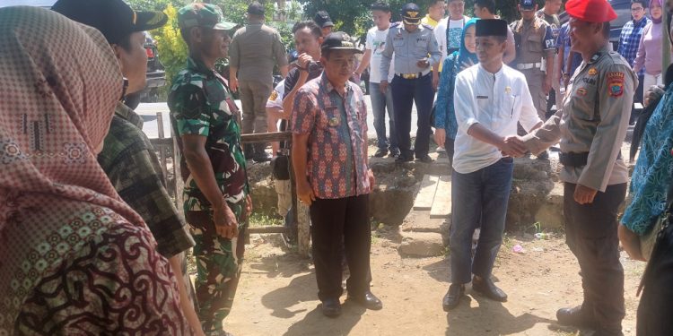 Pj Bupati Bolmong Jusnan Calamento Mokoginta Periksa Langsung Kondisi Kesehatan Bocah Viral