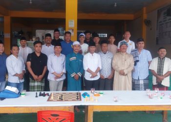 Usai Jumatan, Pj Bupati Jusnan Calamento Mokoginta Silahturahmi dengan Tomas