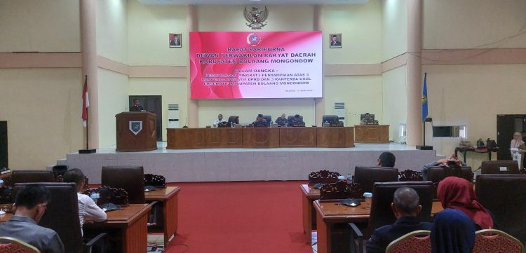 Di Hadapan Anggota DPRD, Dokter Jusnan Tolak Dipanggil Bupati