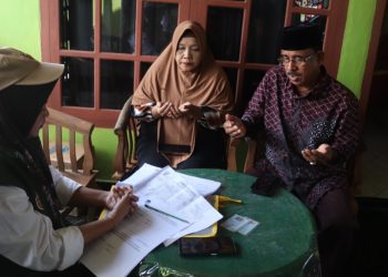 Petugas Pantarlih Sambangi Rumah Ketua MUI Bolmong