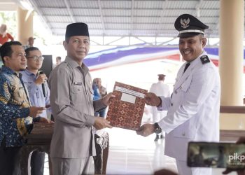 Jusnan Ingatkan, Sangadi Harus Melayani Sepenuh Hati