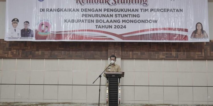 Pj Bupati dr Jusnan Calamento Mokoginta Kukuhkan Tim Percepatan Penurunan Stunting