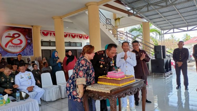 Pj Bupati Bolmong Jusnan C Mokoginta Irup HUT Bhayangkara ke 78