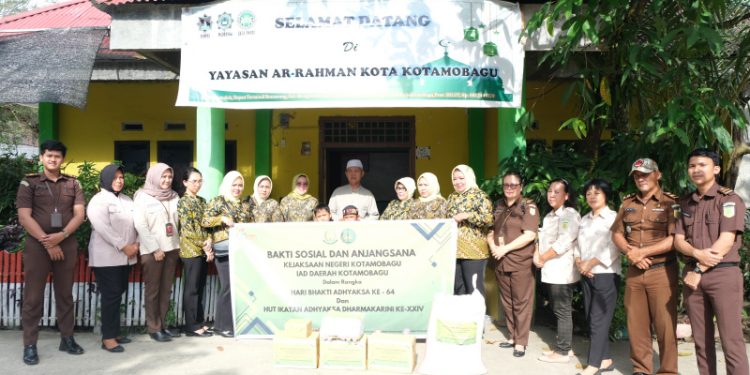 Peringati HBA ke 64, Kejaksaan Kotamobagu Berbagi Bersama Anak Yatim