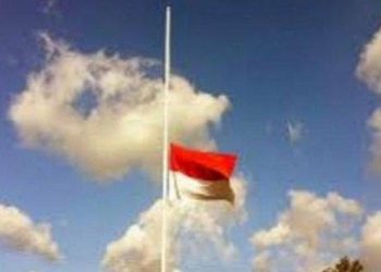 Hari Berkabung, Warga Bolmong Pasang Bendera Setenga Tiang