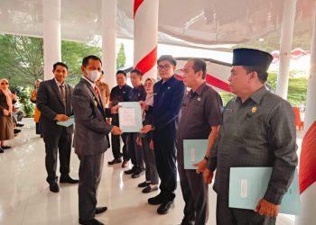 Lima Pejabat Bolmong Dapat Kado