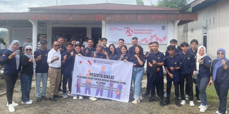 Pemkab Bolmong Lepas 20 Peserta Diklat CPMI