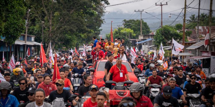 Massa Pendukung NK-STA Tumpah Ruah