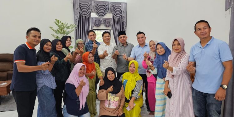 Pasangan Yusra – Dony Silahturahmi Minta Doa Restu ke Tokoh Masyarakat