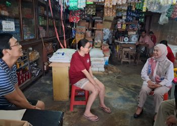 Blusukan ke Pasar, Sri Tanti Angkara Temui Pedagang