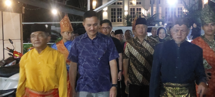 Letjen Purn Alfret Denny Djoike Tuejeh Silahturahmi ke Kotamobagu