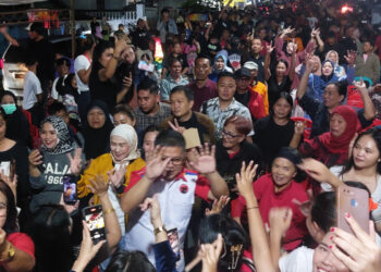 Massa Membludak, Hadiri Kampanye Pasangan NK STA di Kelurahan Kotobangun