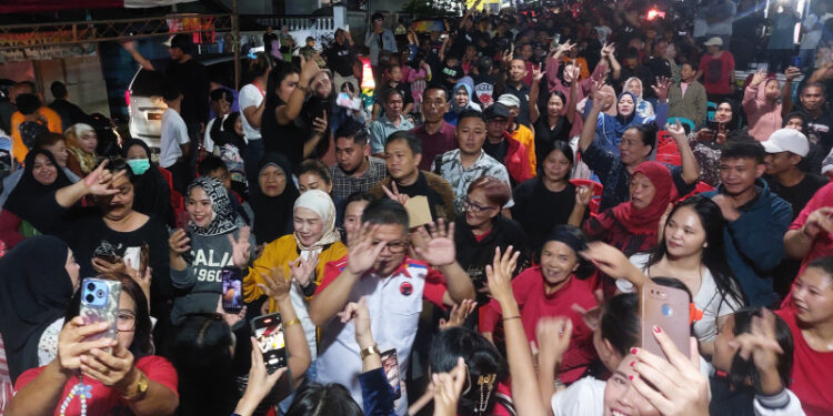 Massa Membludak, Hadiri Kampanye Pasangan NK STA di Kelurahan Kotobangun