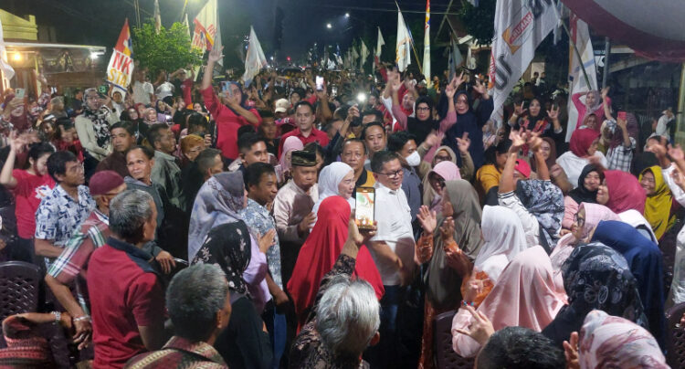 Kampanye di Kelurahan Matali, Paslon Nomor 3 NK STA Disambut Ribuan Massa