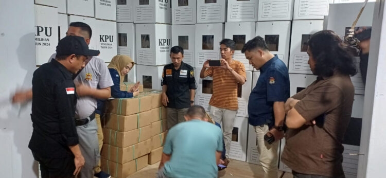 Kertas Suara di Kantor KPU Kotamobagu Dijaga Ketat Aparat Gabungan