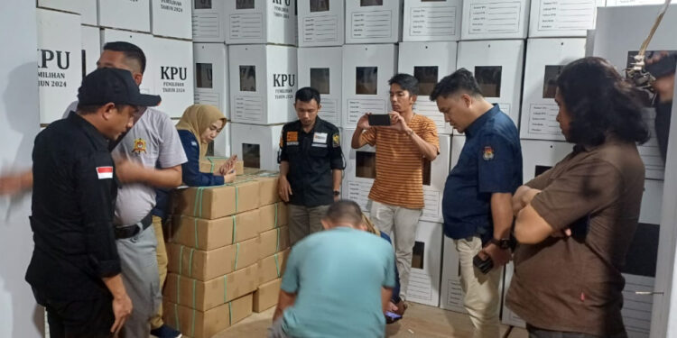 Kertas Suara di Kantor KPU Kotamobagu Dijaga Ketat Aparat Gabungan