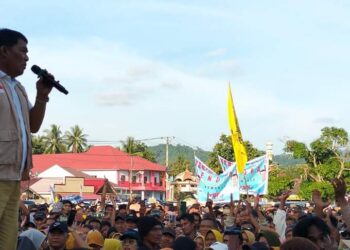 Kampanye di Bolsel, Yulius Selvanus Komaling  Puji Kepemimpinan Iskansar – Dedi