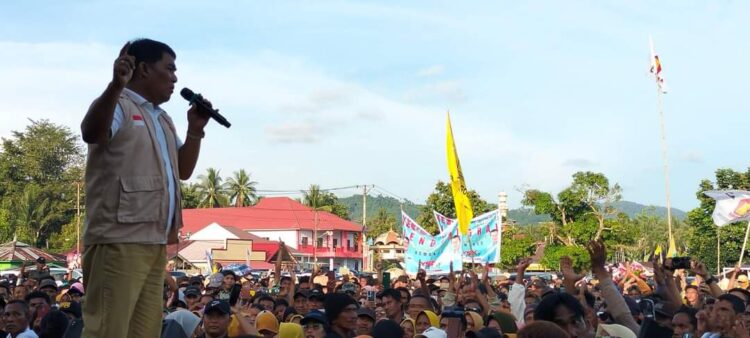 Kampanye di Bolsel, Yulius Selvanus Komaling  Puji Kepemimpinan Iskansar – Dedi