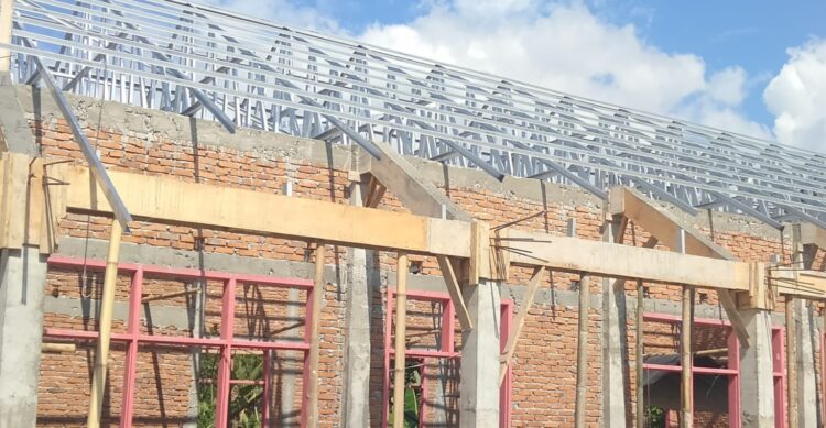 Kadis Pendidikan Tinjau Sekolah Penerima Anggaran Fisik