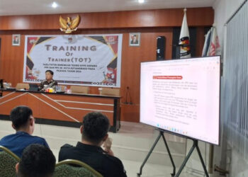 KPU Kotamobagu Menggelar TOT Kepada PPK di Empat Kecamatan