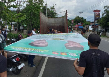 Bawaslu Kotamobagu Melakukan Penertiban APK