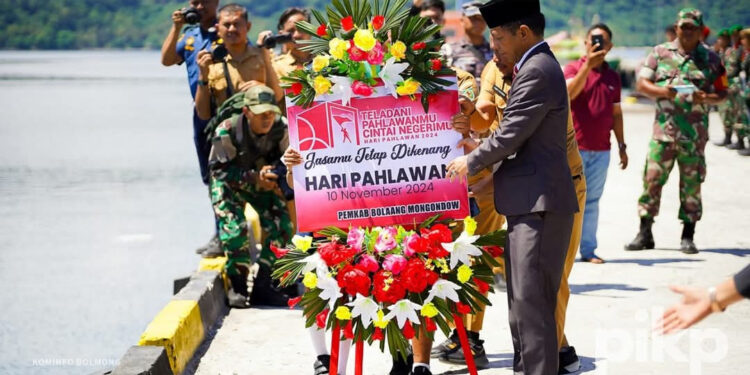 Pemkab Bolmong Menggelar Upacara Peringati Hari Pahlawan