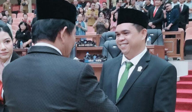 Muliadi Paputungan Resmi Bertugas di Komisi I DPRD Sulut